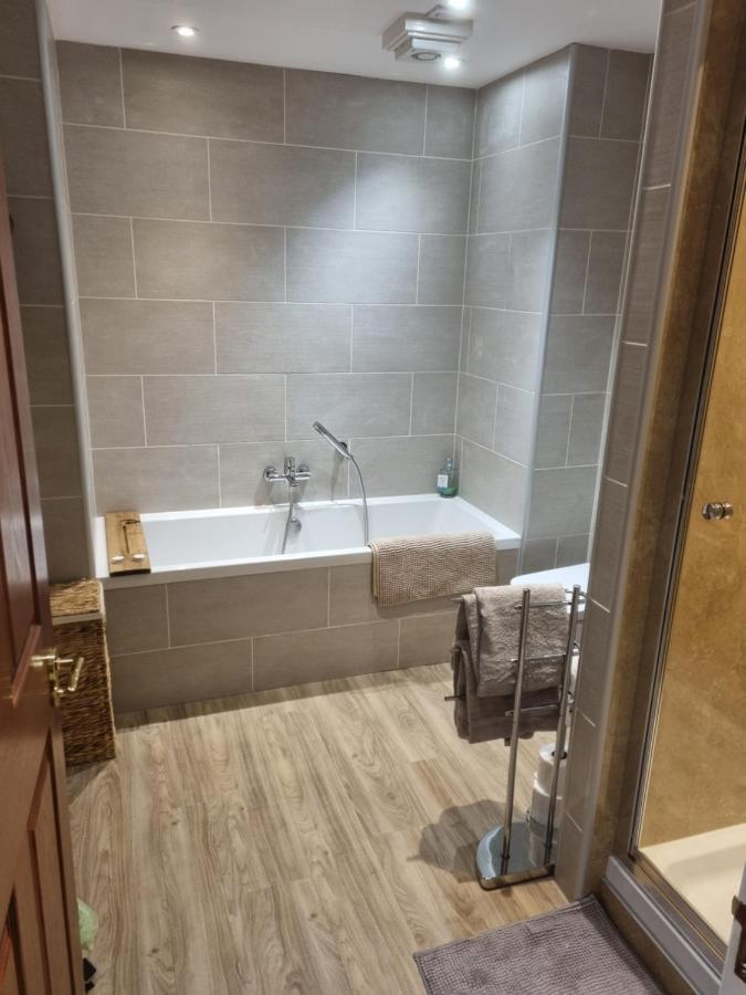 Stunning Spacious Apartment On River Ness Inverness Exteriér fotografie